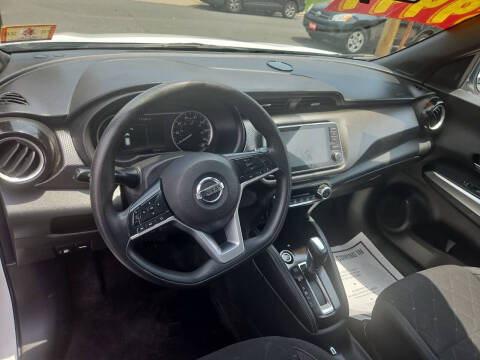 2020 Nissan Kicks SV