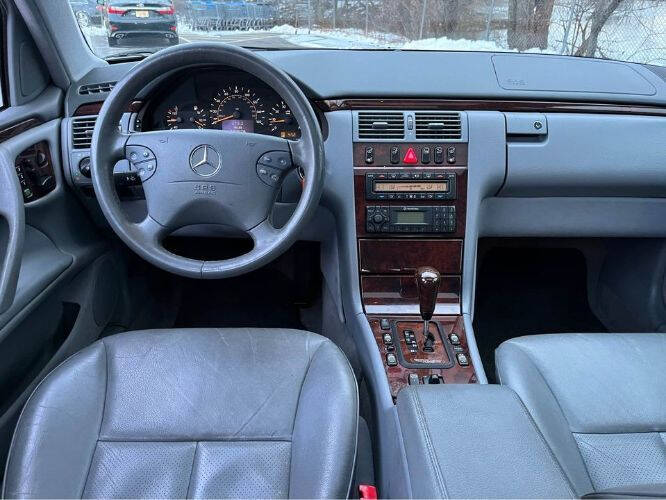 2000 Mercedes-Benz E-Class
