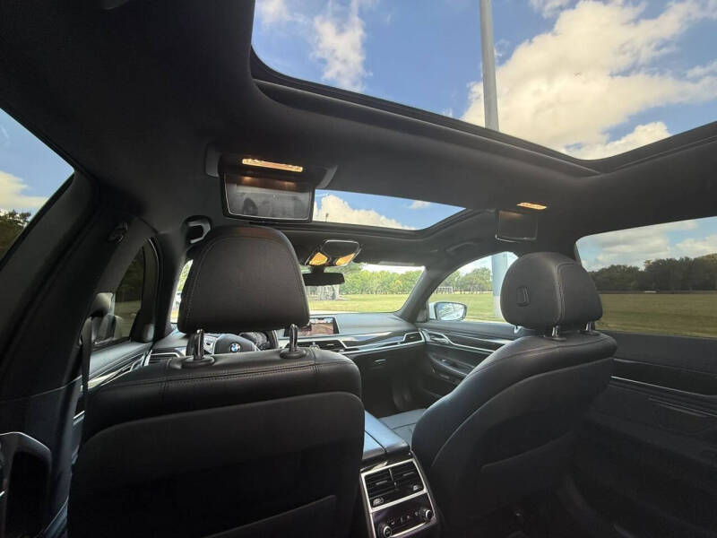 2017 BMW 7 Series 740i