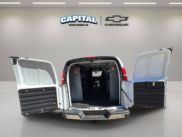 2025 Chevrolet Express 2500