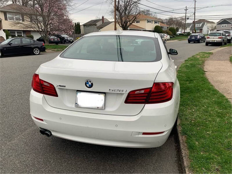 2016 BMW 5 Series 528i xDrive