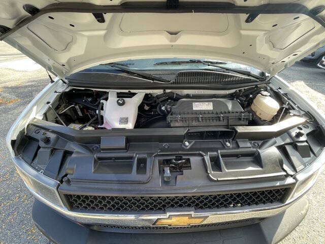 2025 Chevrolet Express 2500