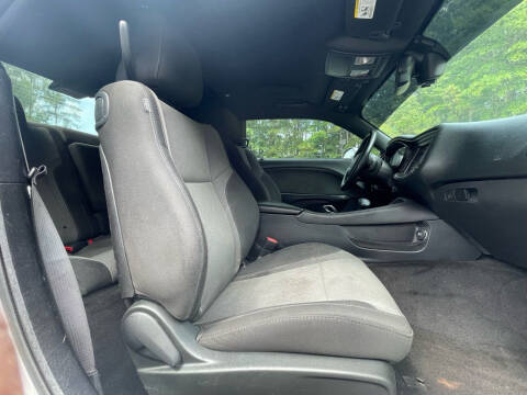 2015 Dodge Challenger SXT