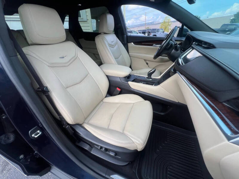 2017 Cadillac XT5 Luxury