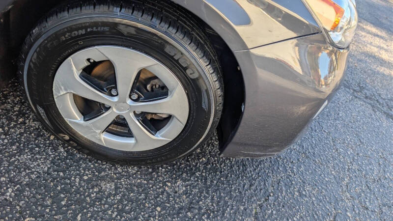 2014 Toyota Prius Three