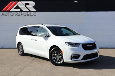 2021 Chrysler Pacifica Touring