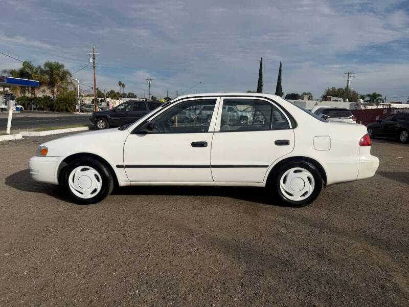 2000 Toyota Corolla