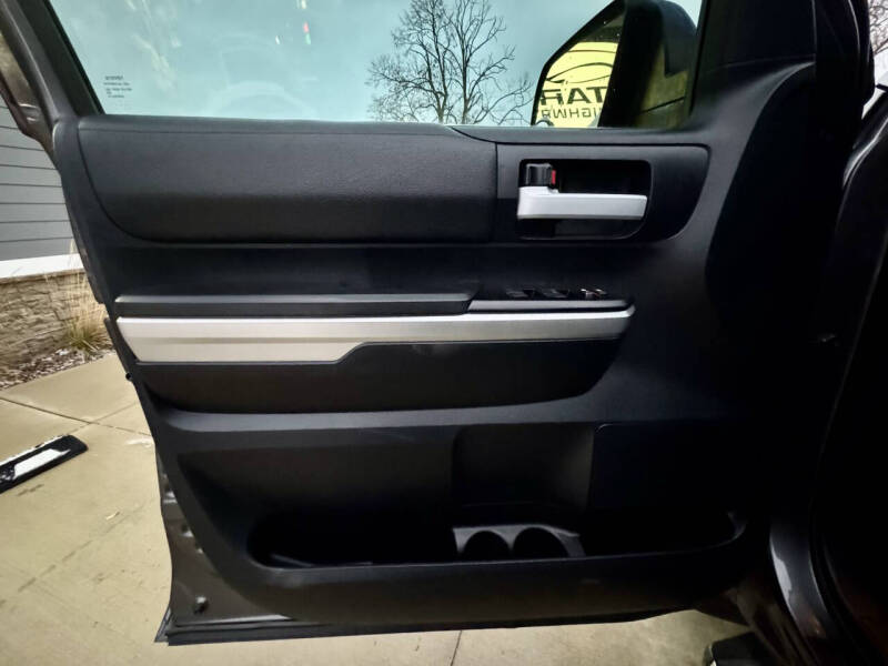 2014 Toyota Tundra SR5