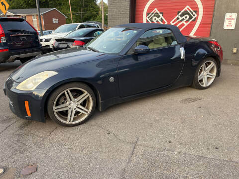 2007 Nissan 350Z for sale at Apple Auto Sales Inc in Camillus NY