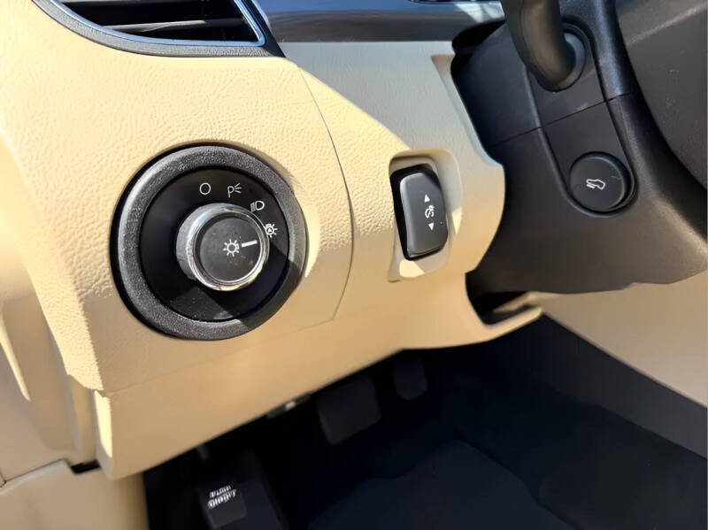 2016 Ford Taurus SEL