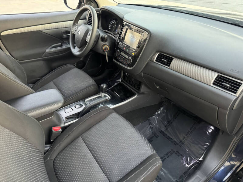 2018 Mitsubishi Outlander ES