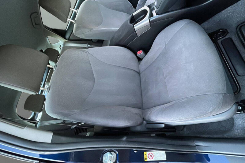 2015 Toyota Prius Three