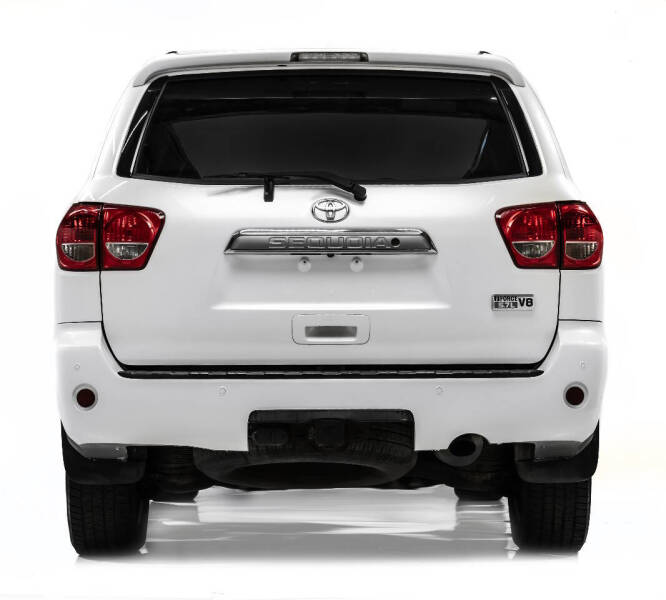 2011 Toyota Sequoia Platinum