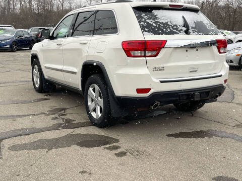 2011 Jeep Grand Cherokee for sale at Valley Auto Finance in Warren OH