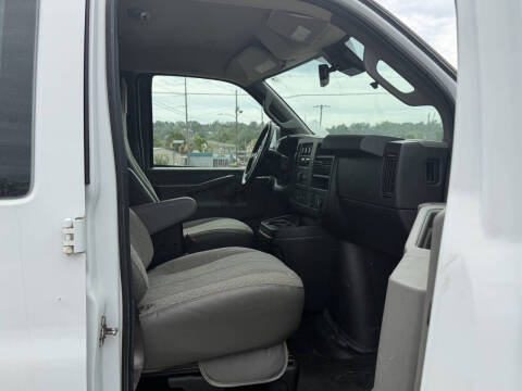 2020 Chevrolet Express 2500