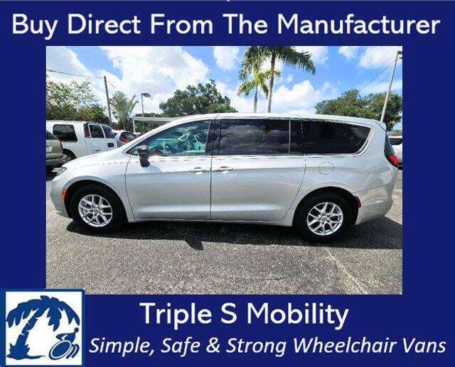 2024 Chrysler Pacifica Touring L