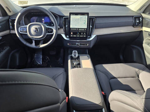 2025 Volvo XC90 B5 Plus Bright Theme 7P