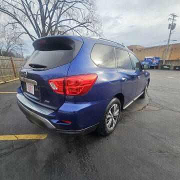 2017 Nissan Pathfinder S
