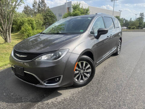 2020 Chrysler Pacifica Touring L Plus
