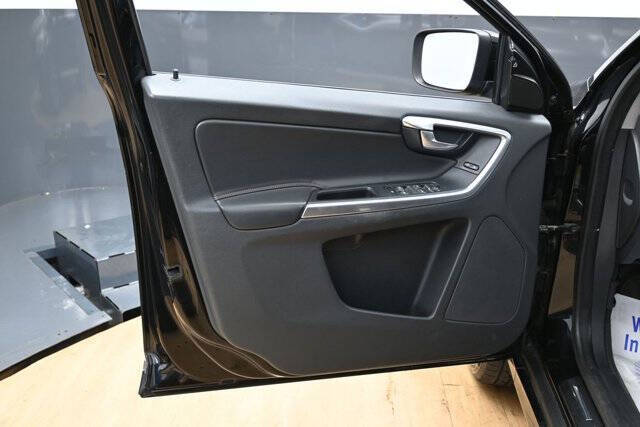 2017 Volvo XC60 T6 Dynamic