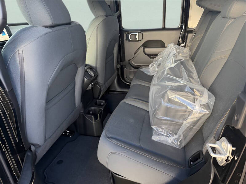 2026 Jeep Gladiator Sport S