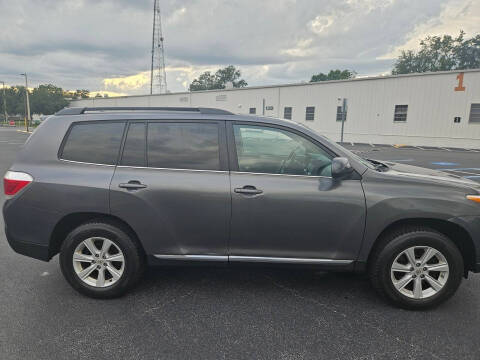 2011 Toyota Highlander SE