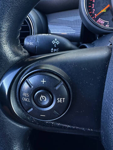 2017 MINI Hardtop 4 Door Cooper