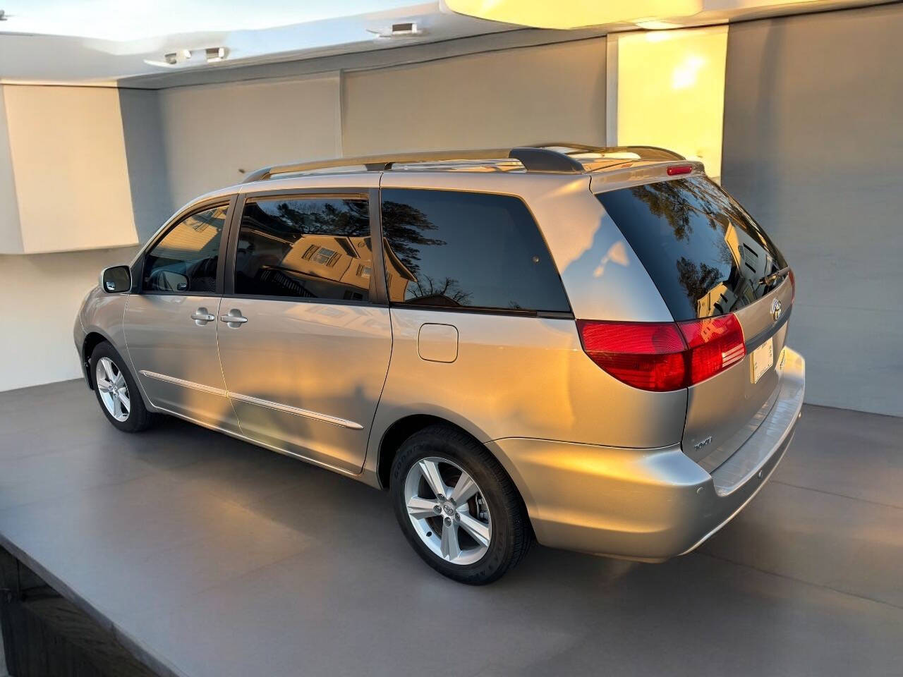 2005 Toyota Sienna for sale at North Georgia Auto Sales in Dalton, GA