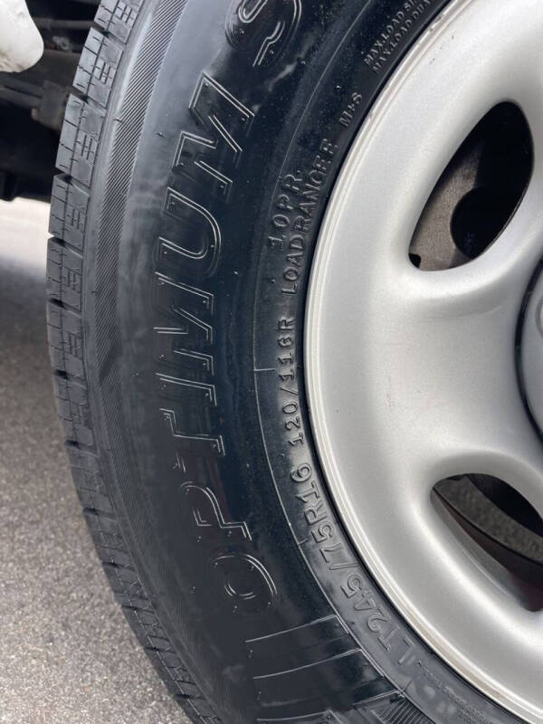 2023 Chevrolet Express 2500