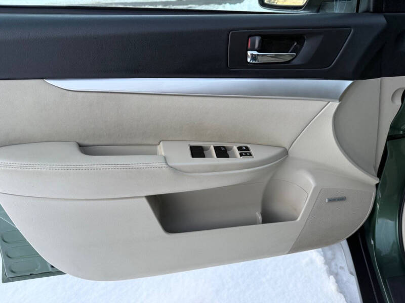 2012 Subaru Outback 2.5i Premium