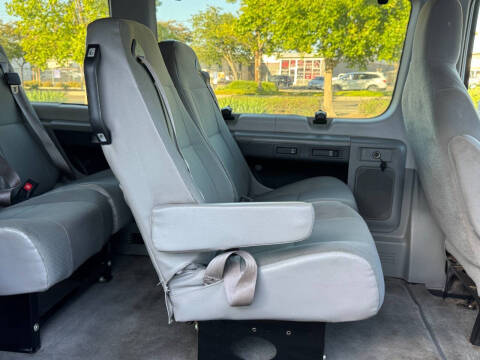 2012 Ford E-Series E-350 SD