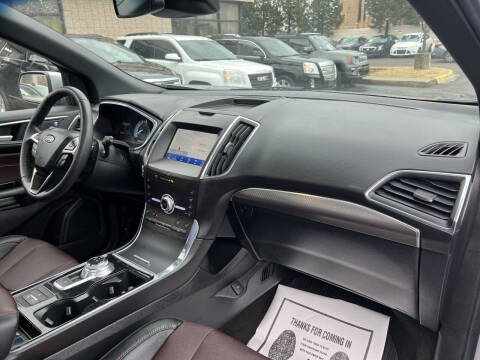 2020 Ford Edge Titanium