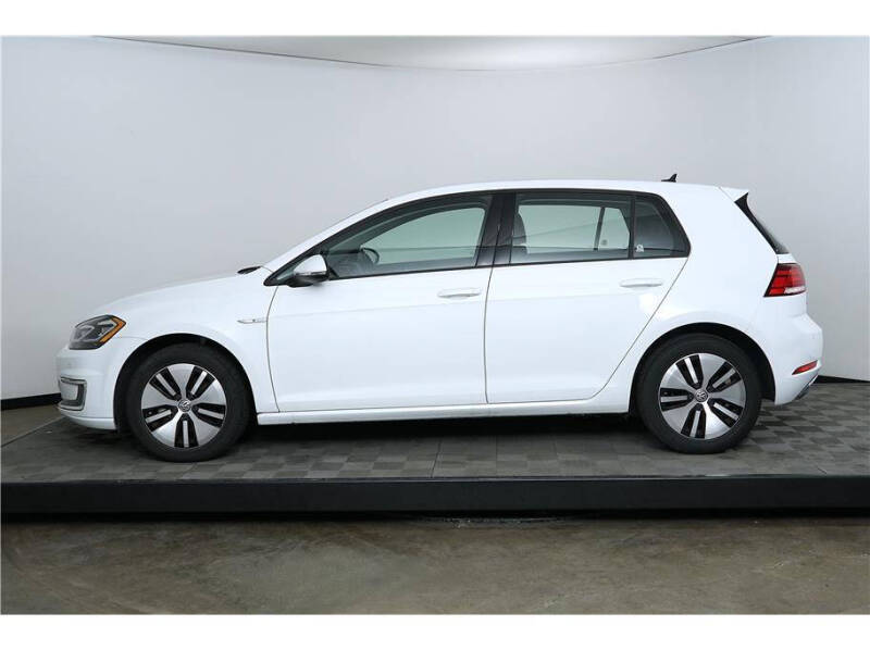2017 Volkswagen e-Golf SEL Premium
