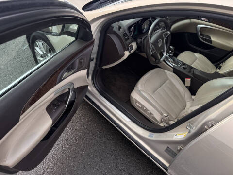 2012 Buick Regal Premium 2