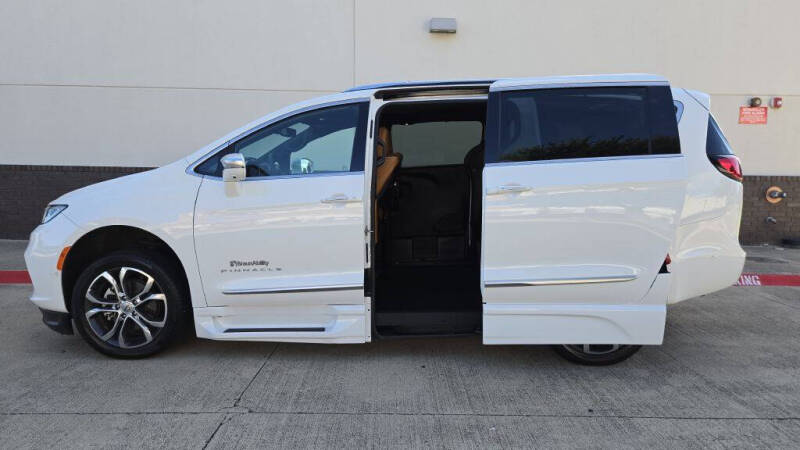 2022 Chrysler Pacifica Pinnacle