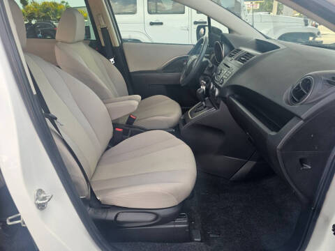 2014 Mazda MAZDA5 Sport