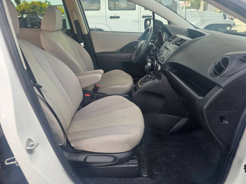 2014 Mazda MAZDA5 Sport