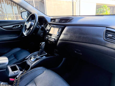 2017 Nissan Rogue Hybrid SL