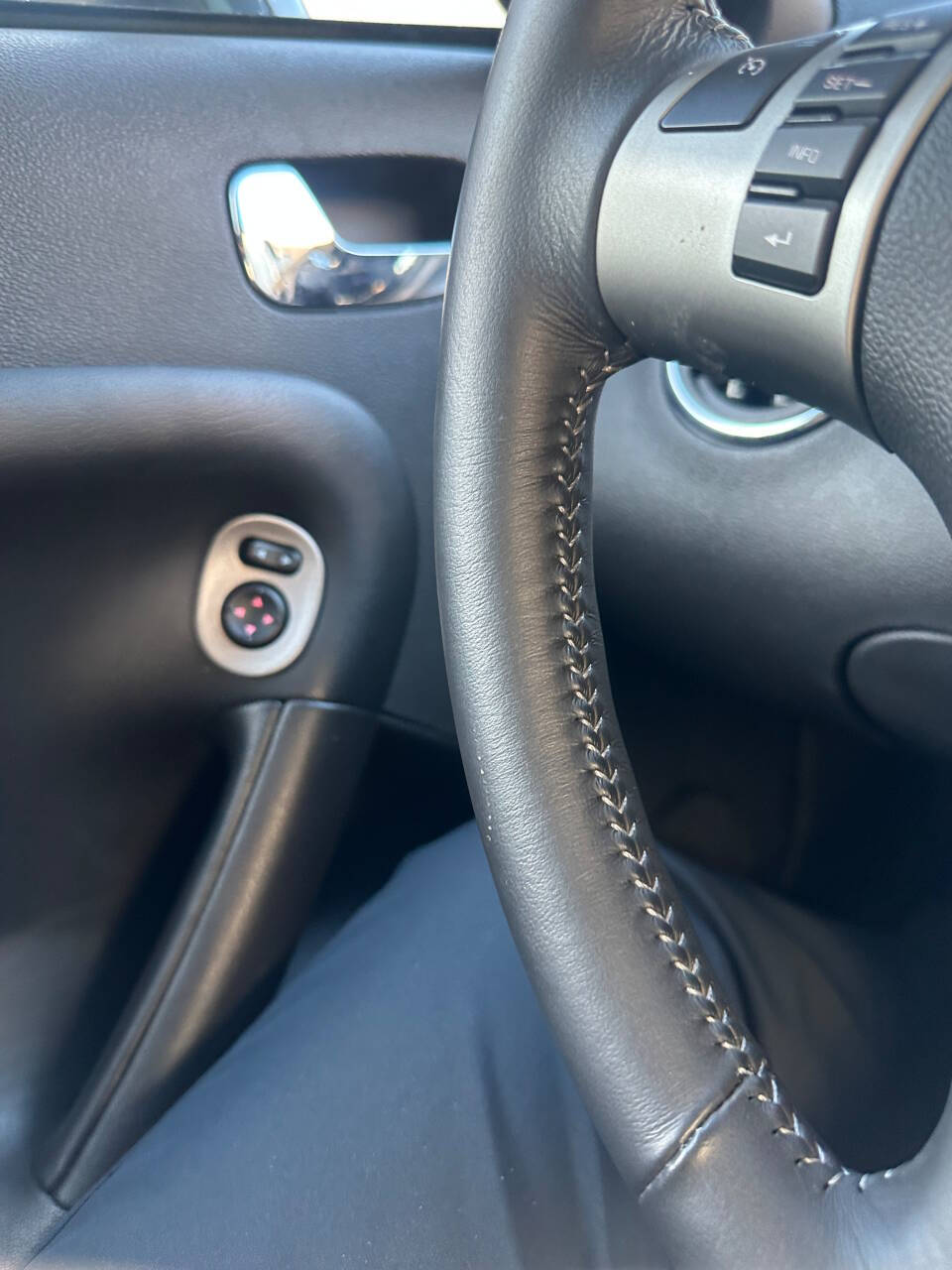 2009 Pontiac Solstice 38
