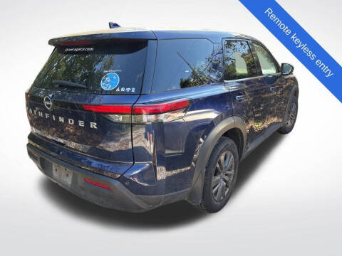 2022 Nissan Pathfinder S