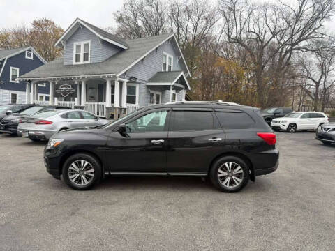 2017 Nissan Pathfinder SV