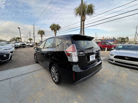 2016 Toyota Prius v Five