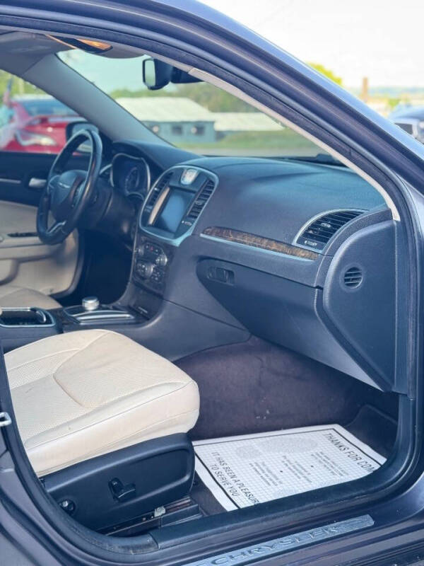2016 Chrysler 300 C