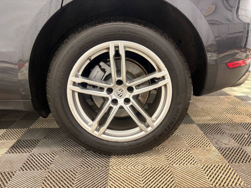 2017 Porsche Macan S