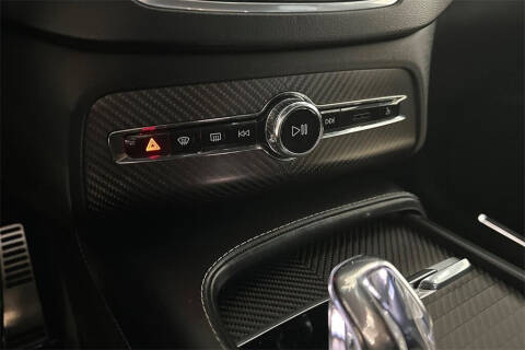 2019 Volvo XC90 T8 eAWD R-Design