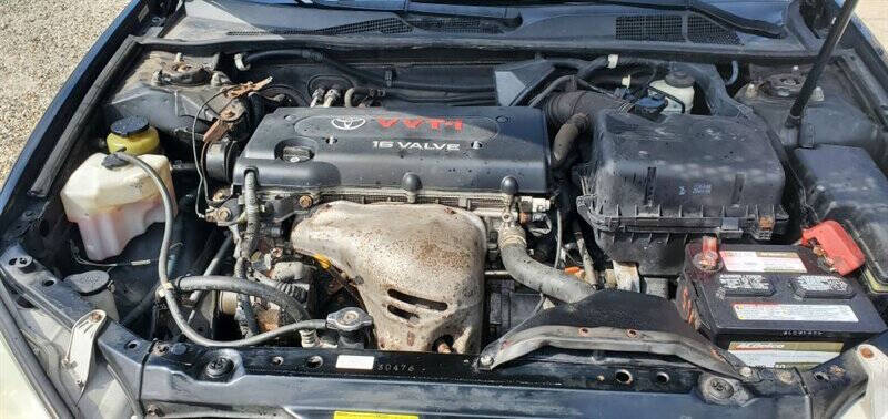 2004 Toyota Camry Standard