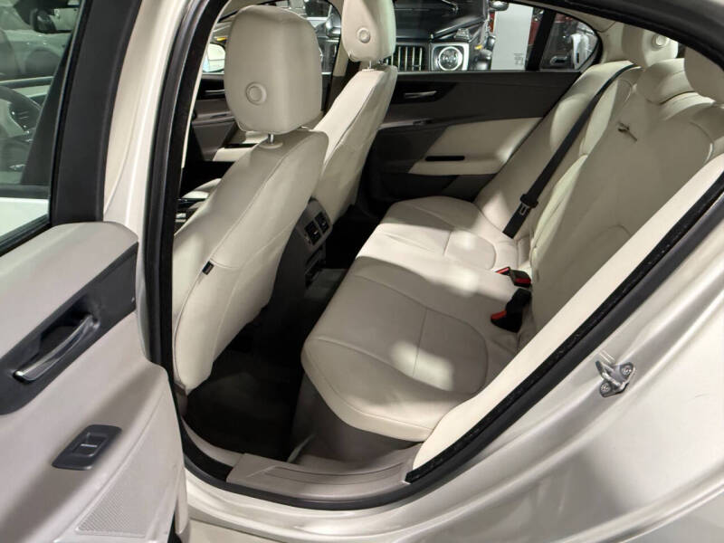 2017 Jaguar XE 20d Premium