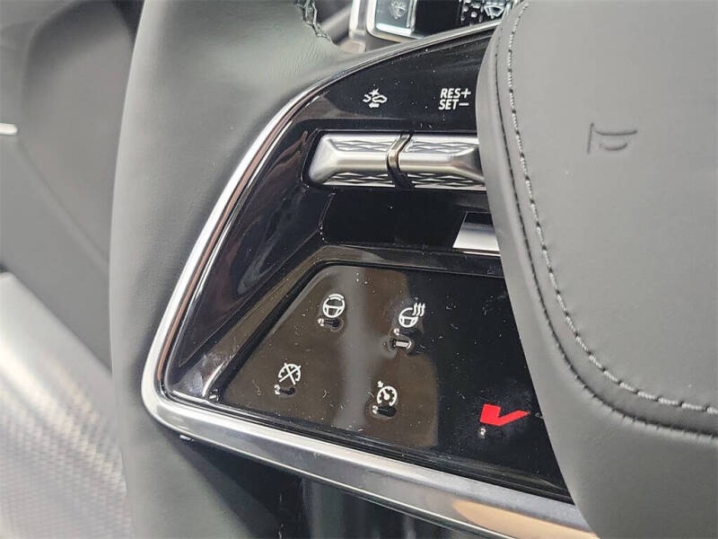 2026 Cadillac LYRIQ-V