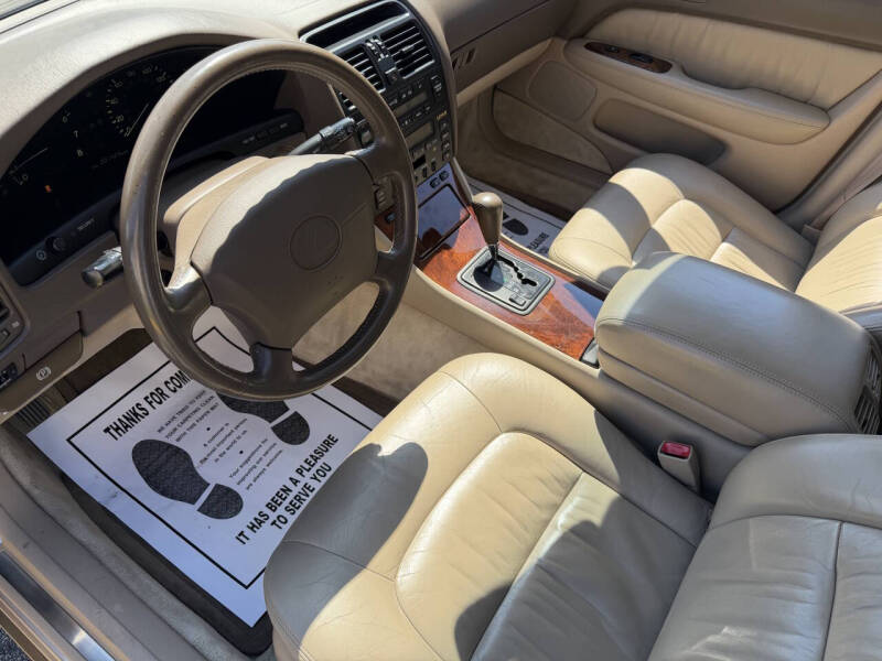 1996 Lexus LS 400