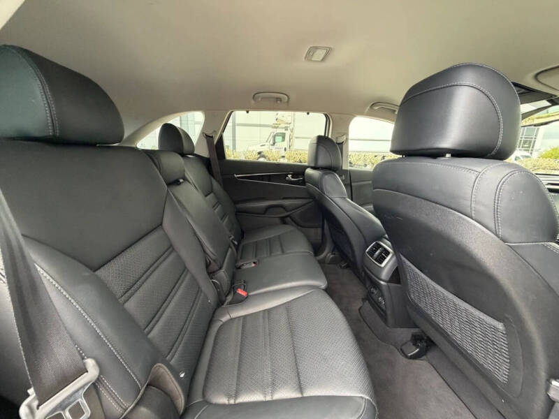 2017 Kia Sorento EX V6